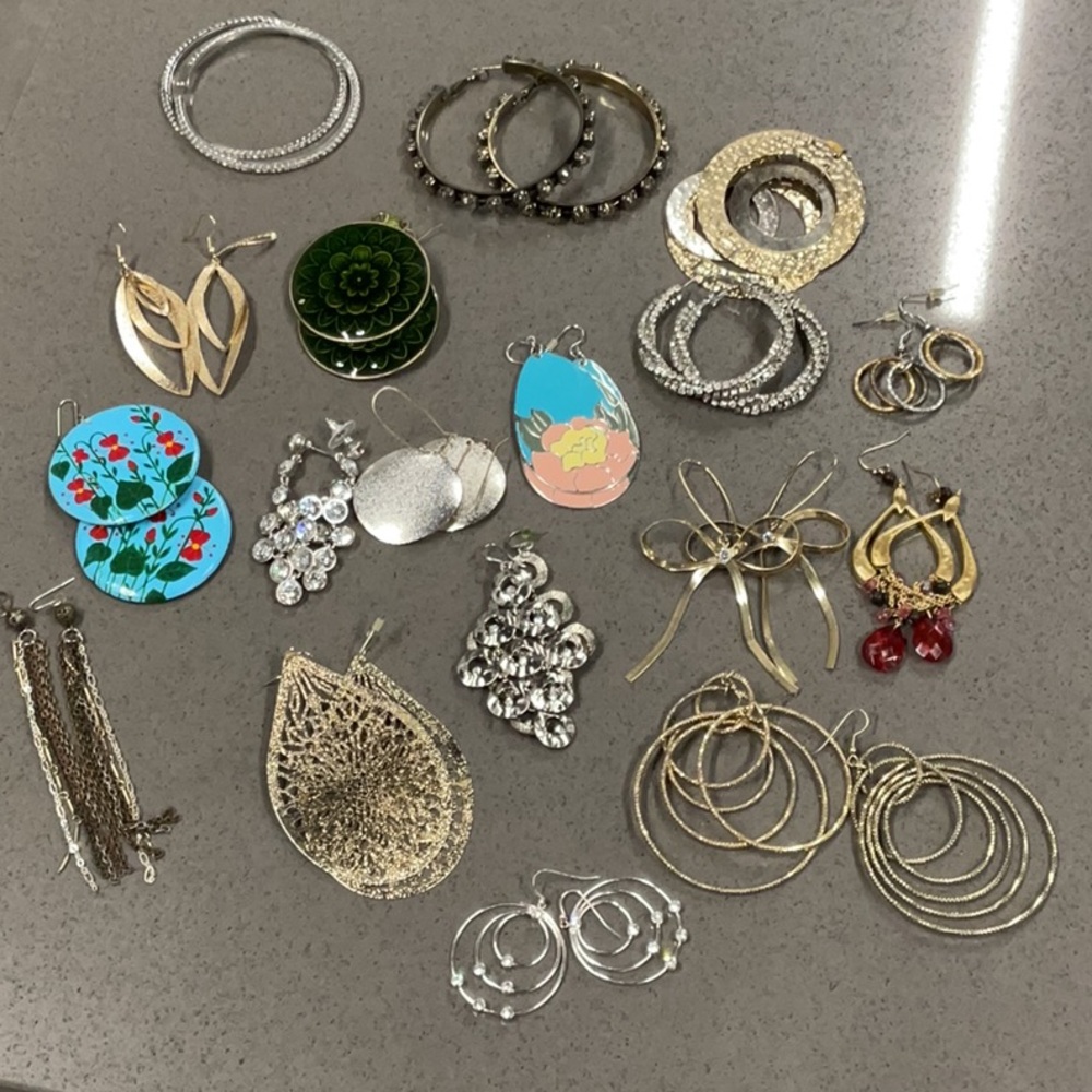 Women’s accessories
